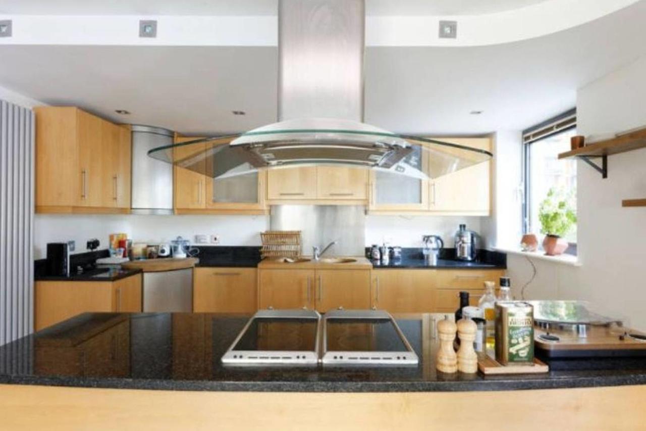 Peaceful Modern 2 Bedroom Flat With Water Views London Exteriör bild