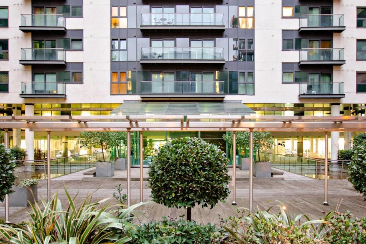Peaceful Modern 2 Bedroom Flat With Water Views London Exteriör bild