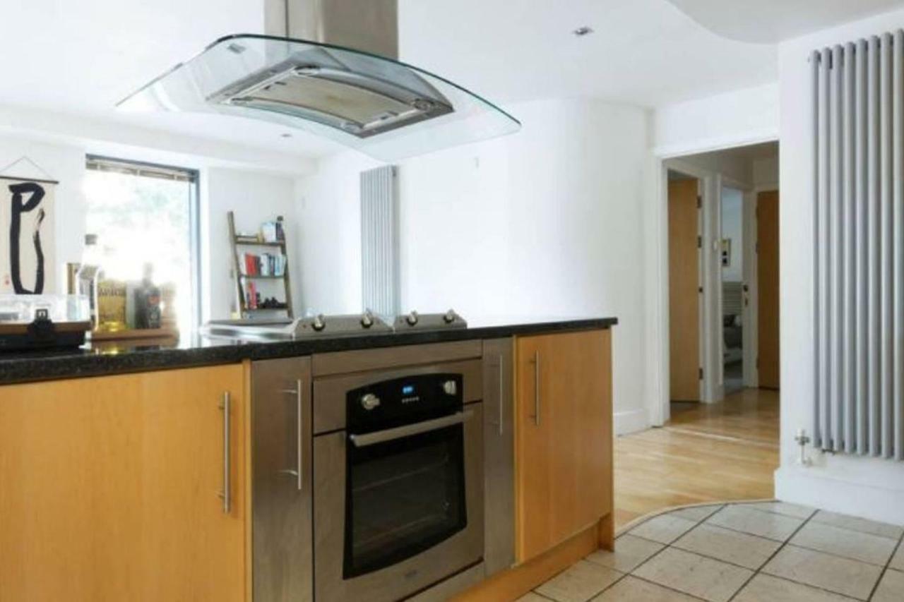 Peaceful Modern 2 Bedroom Flat With Water Views London Exteriör bild